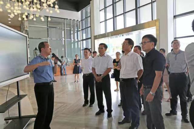 廣東省人民政府副秘書長  鐘旋輝一行蒞臨我司參觀考察