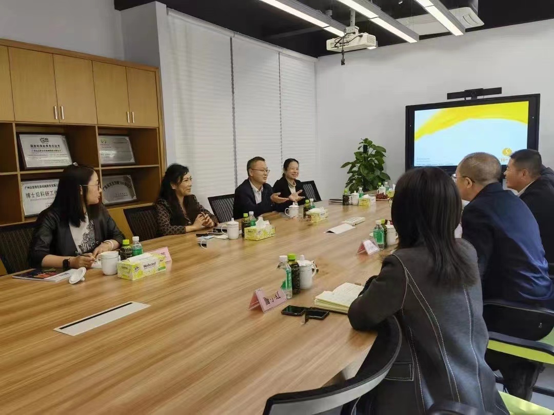 黃埔區(qū)委常委、統(tǒng)戰(zhàn)部部長(zhǎng)肖春輝到達(dá)意隆走訪調(diào)研